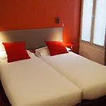 Porte De Versailles Hotell 3*