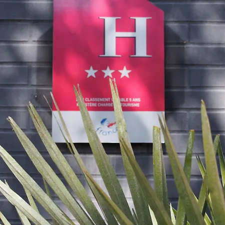 Porte De Versailles 3*