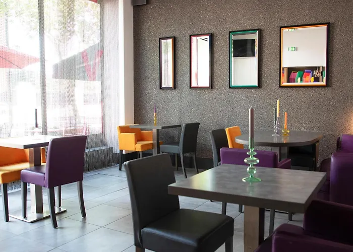 Porte De Versailles Otel Paris