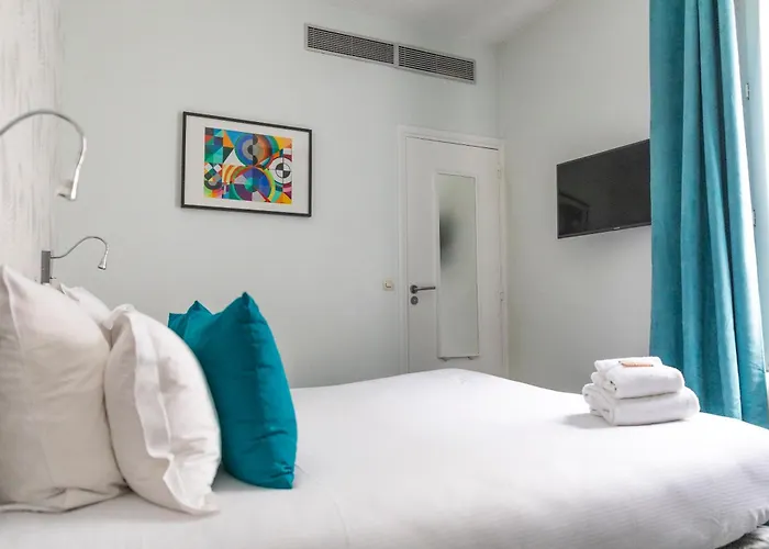 Porte De Versailles Отель