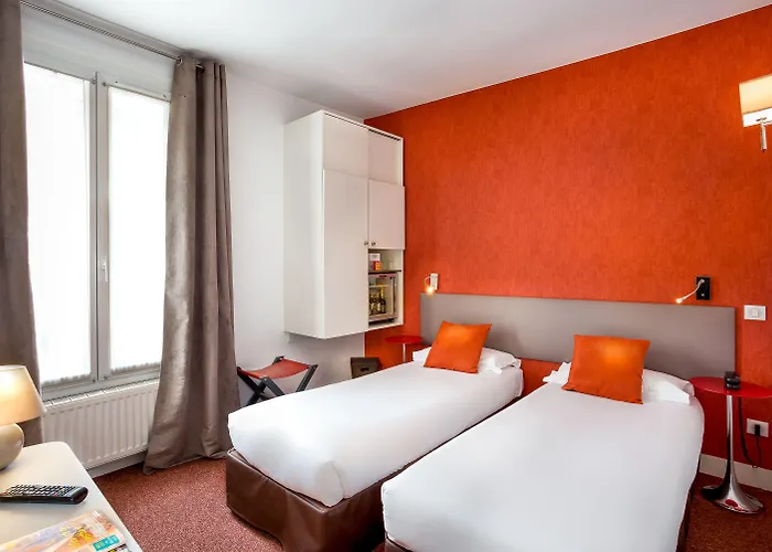 Porte De Versailles 3*