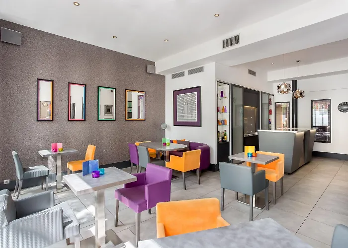 Porte De Versailles 3*