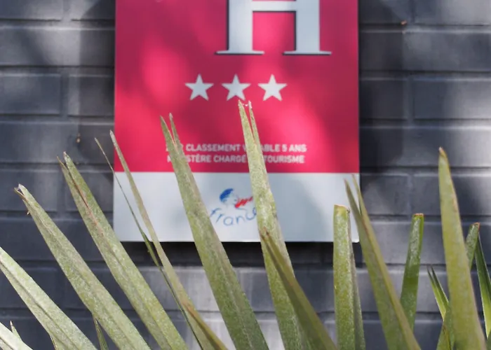 Porte De Versailles 3*