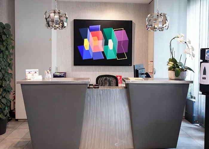 Porte De Versailles Otel Paris