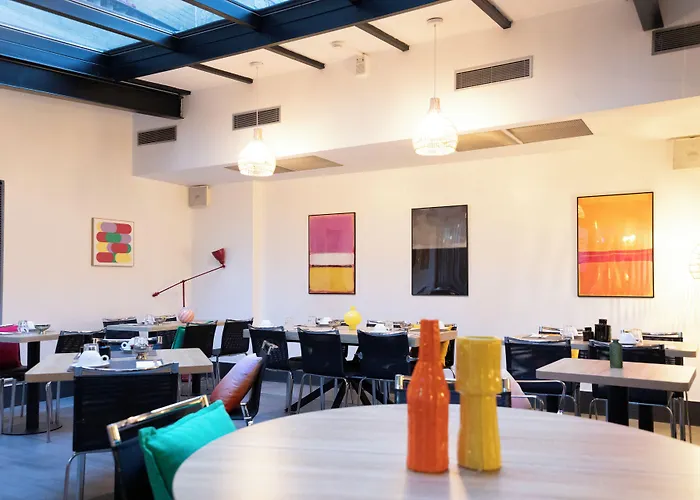 Отель Porte De Versailles