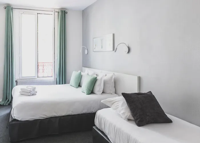 Отель Porte De Versailles Париж