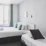 Hotel Porte De Versailles París