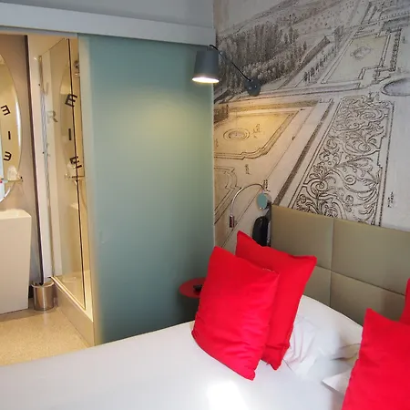 Porte De Versailles Hotel 3*