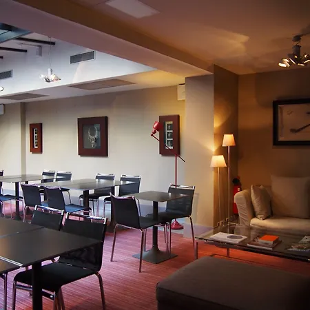 מלון Porte De Versailles 3*